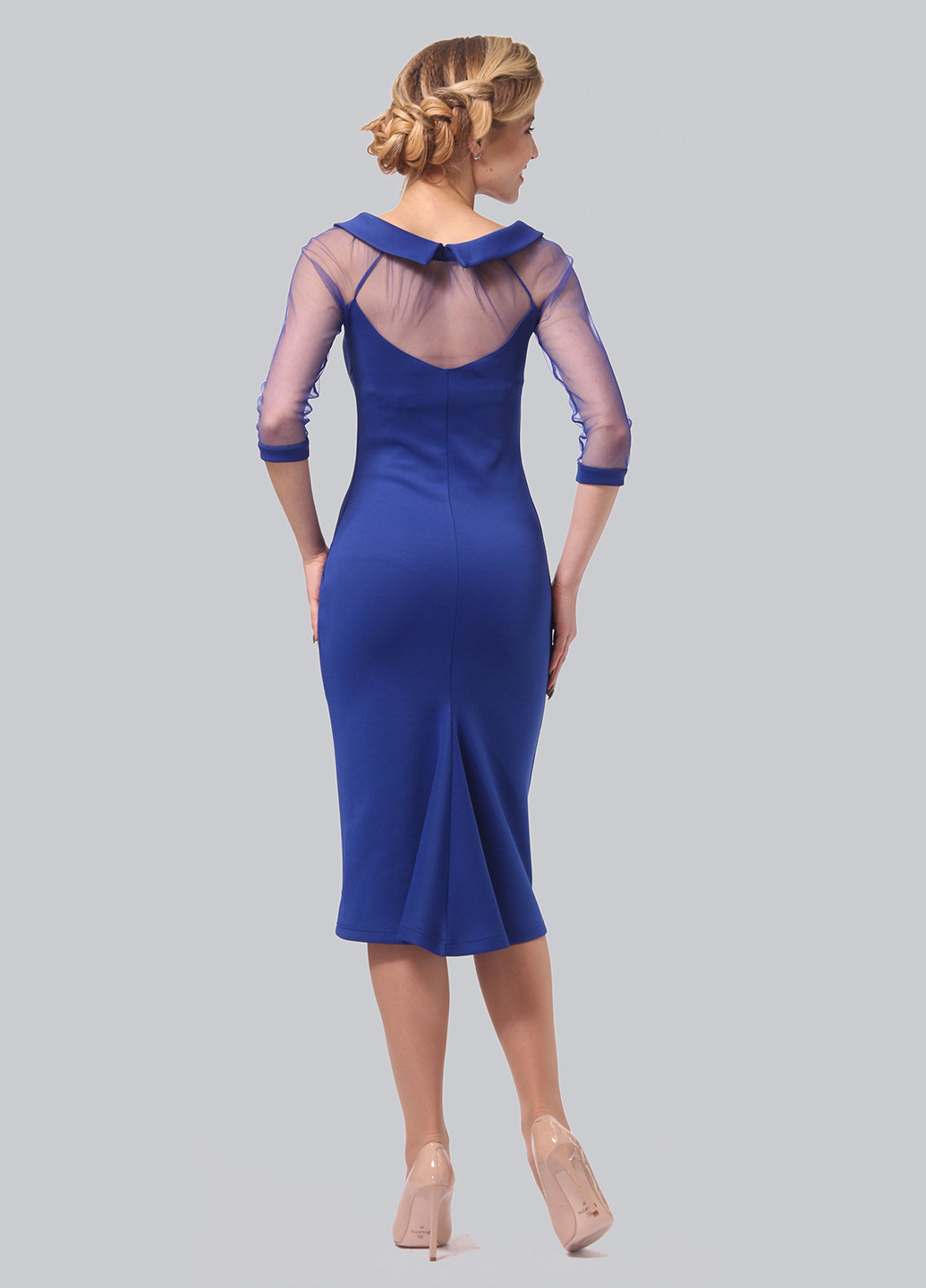 Синее деловое платье футляр Lila Kass однотонное