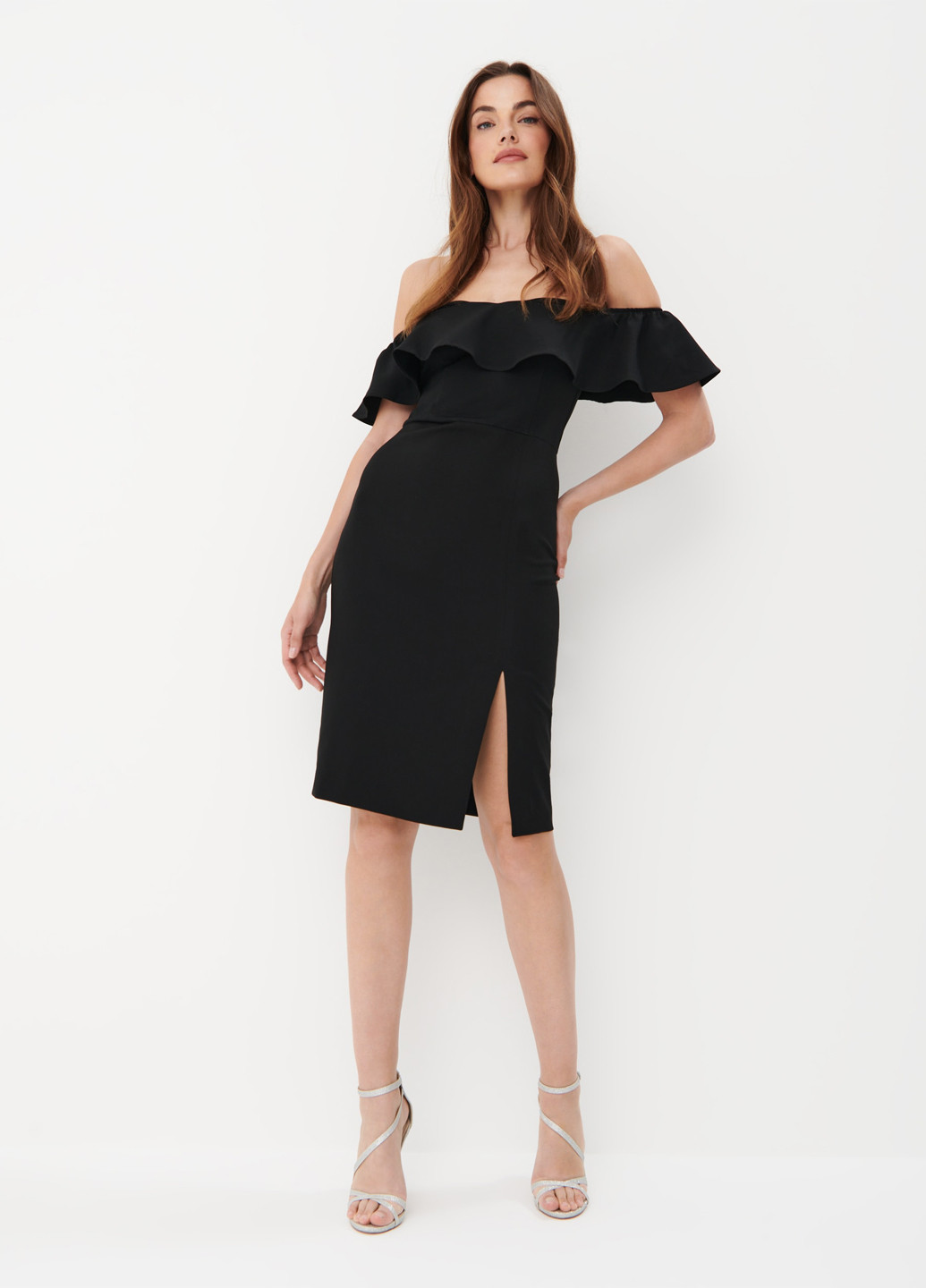 Черное вечернее, кэжуал платье футляр Mohito однотонное