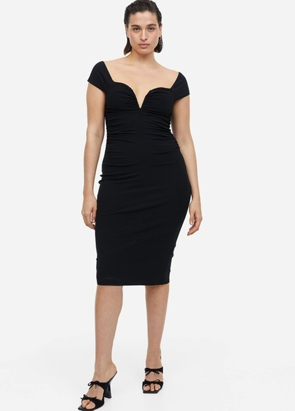 Черное кэжуал платье силуэтная H&M однотонное