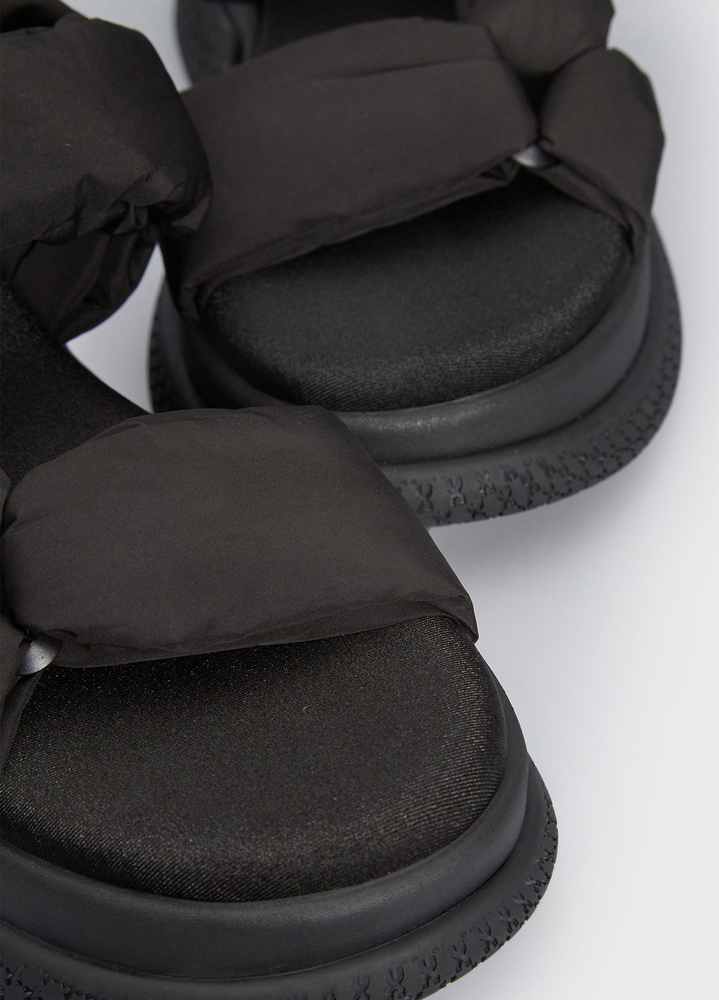 Черные босоножки Bronx на липучке с логотипом