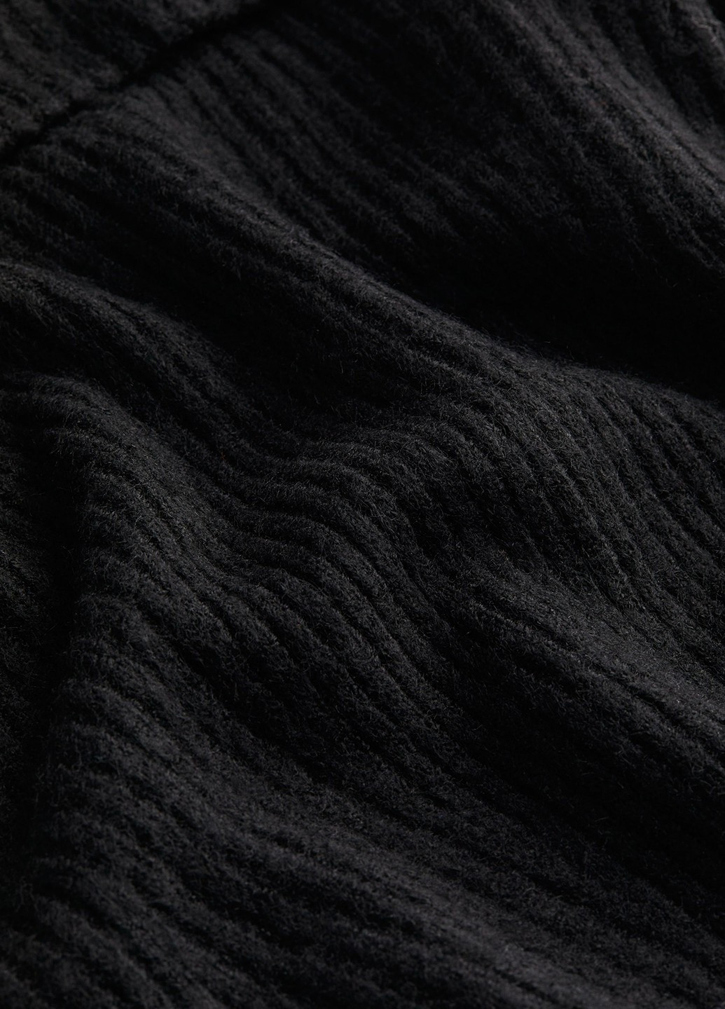 Чорний зимовий светр H&M