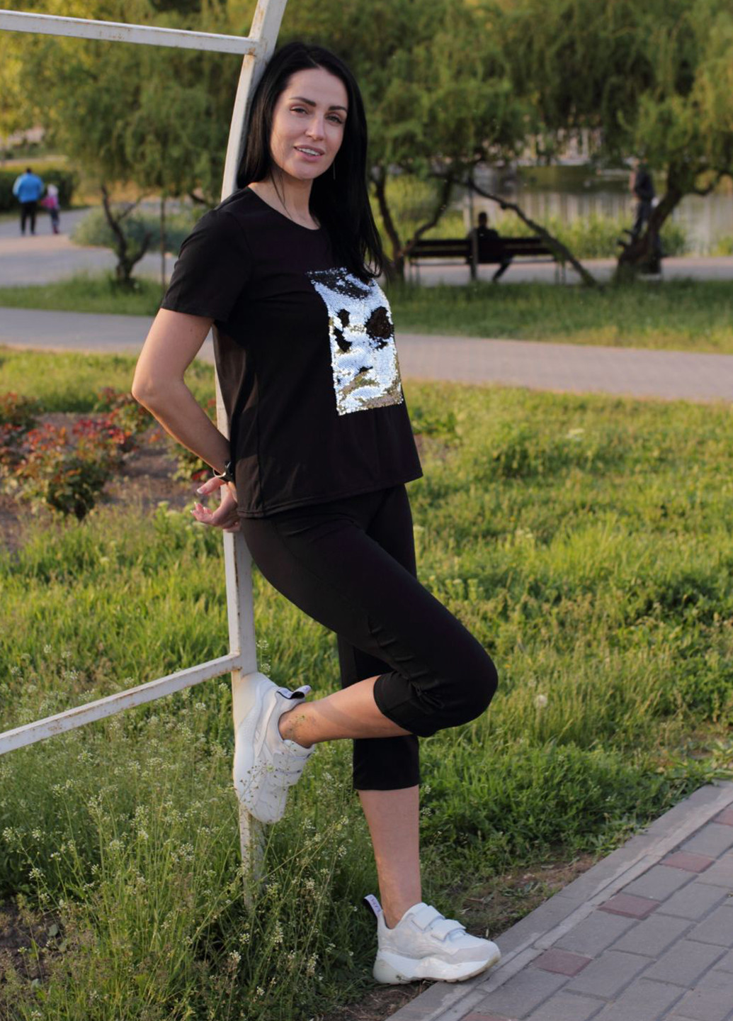 Костюм (футболка, капри) Cat'rina однотонный чёрный кэжуал хлопок, трикотаж