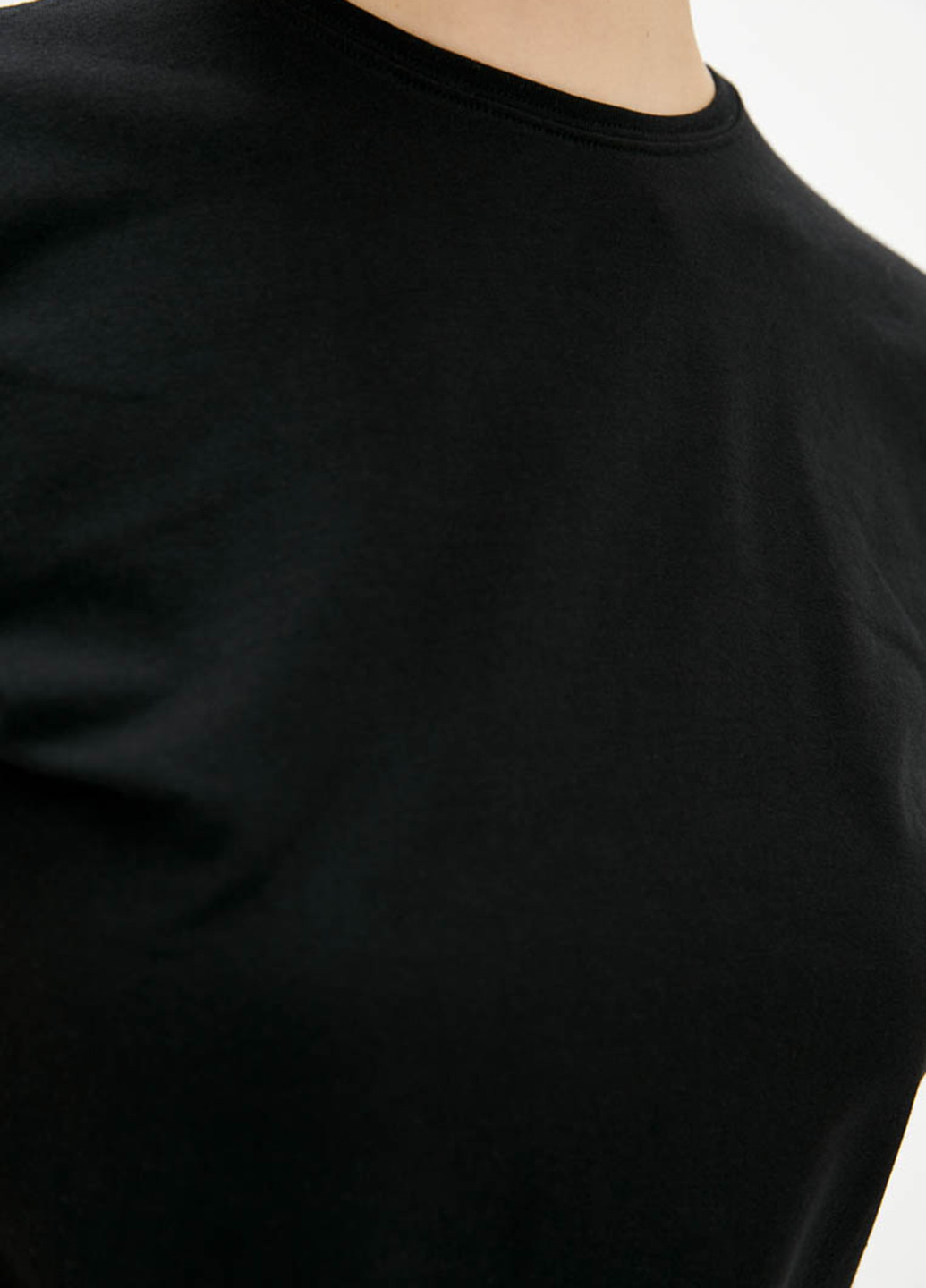 Черная летняя футболка Promin.