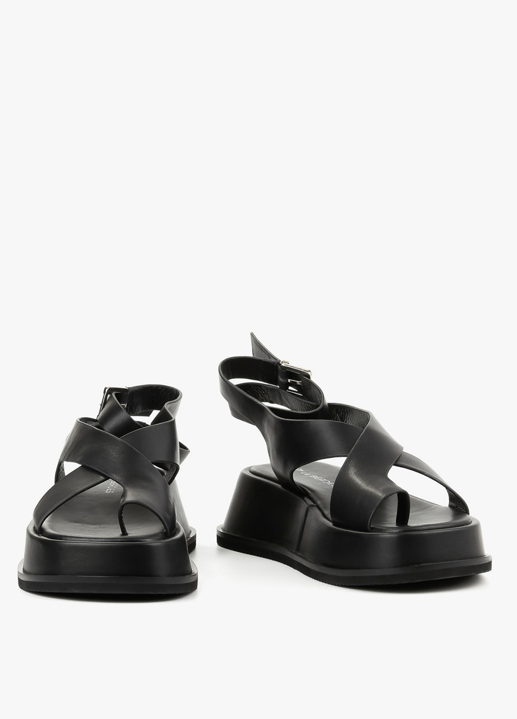 Черные босоножки Le'BERDES с ремешком