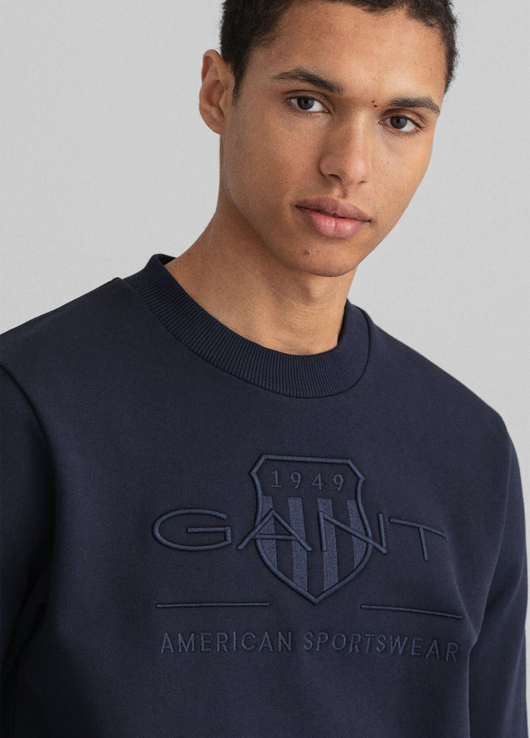 Синий свитшот Gant однотонный вышивка (344509184)