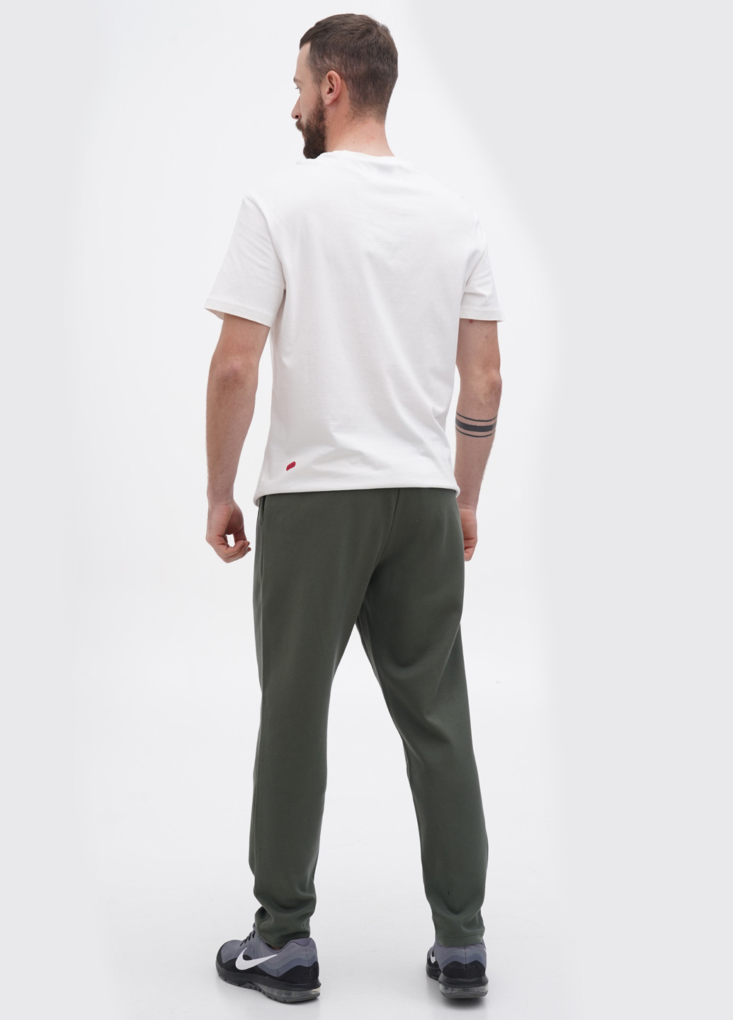 Хаки спортивные демисезонные зауженные брюки Emporio Armani EA7
