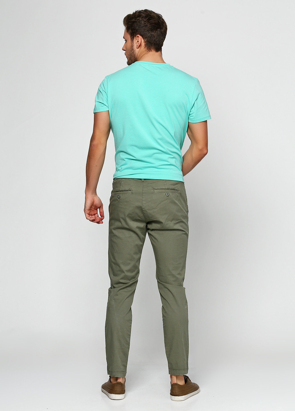 Зеленые кэжуал демисезонные зауженные брюки EDC