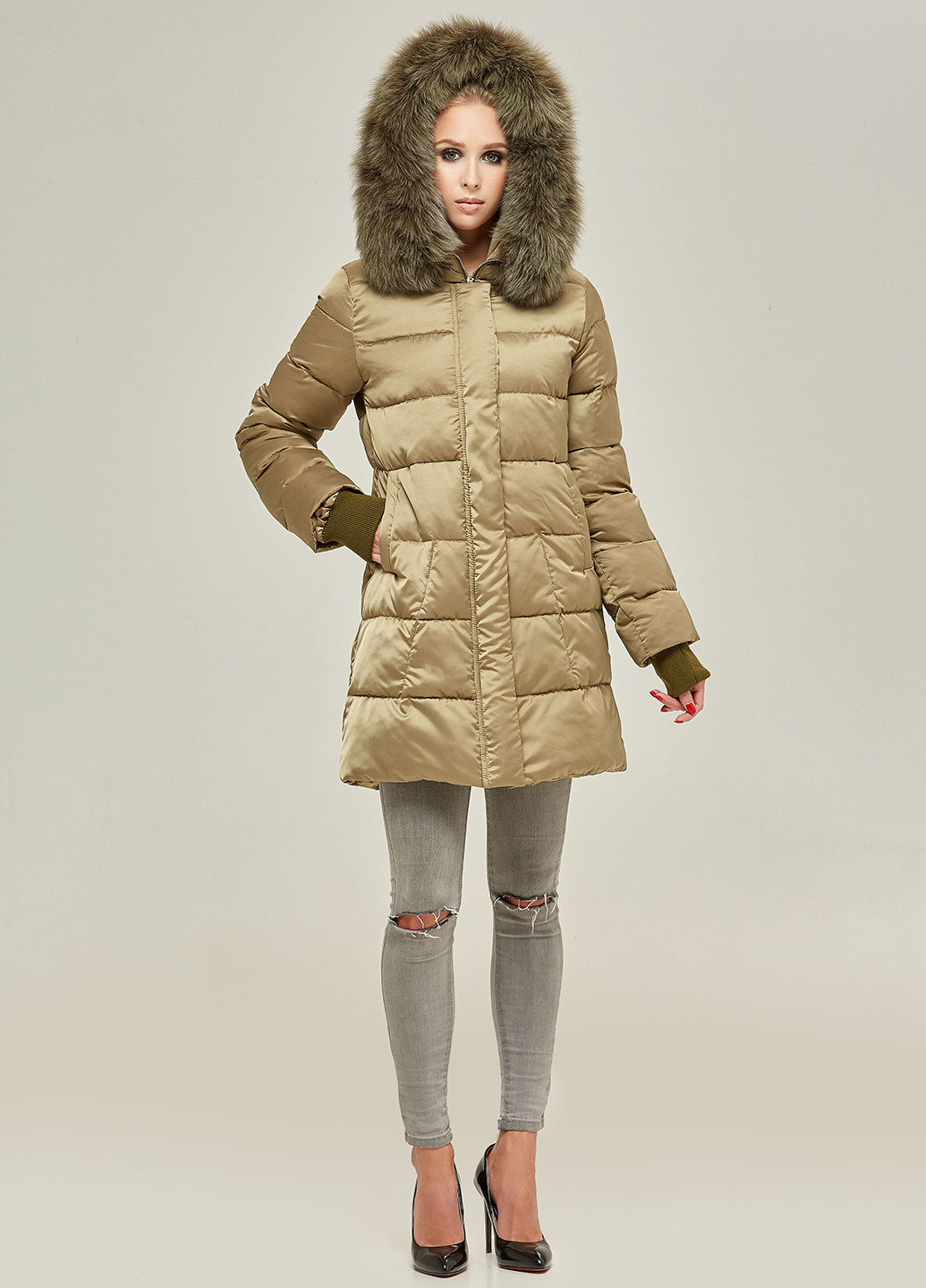 Оливковая зимняя куртка (мех песца) MN