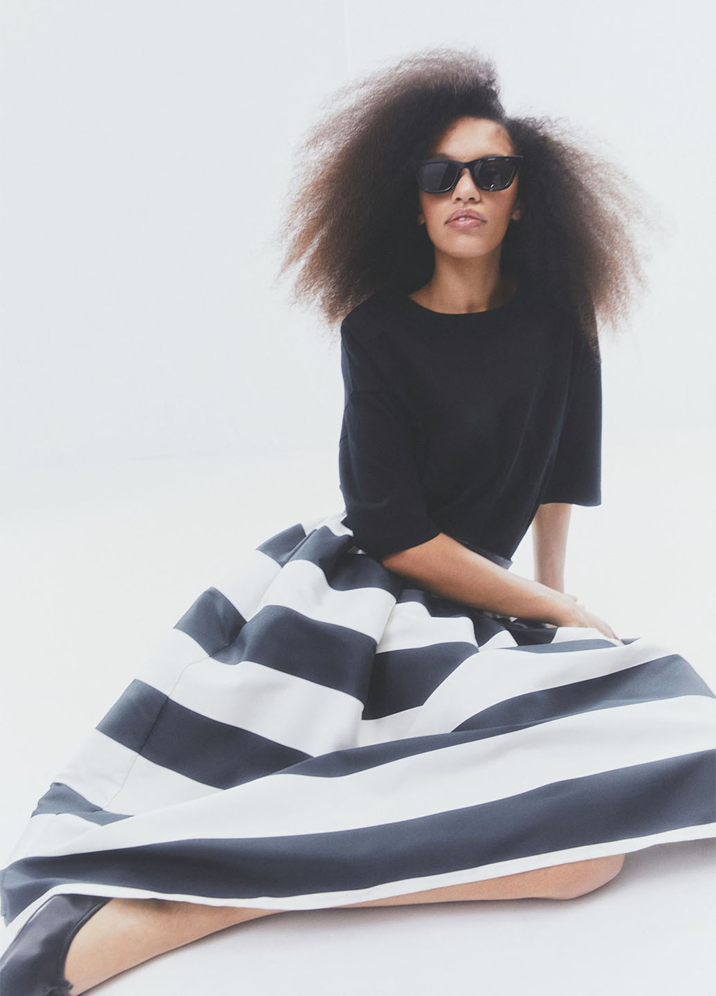 Черно-белая кэжуал в полоску юбка H&M колокол