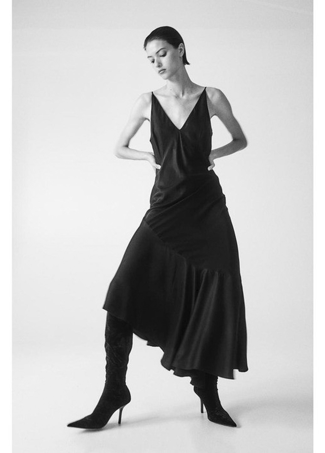 Черное вечернее, кэжуал платье H&M однотонное