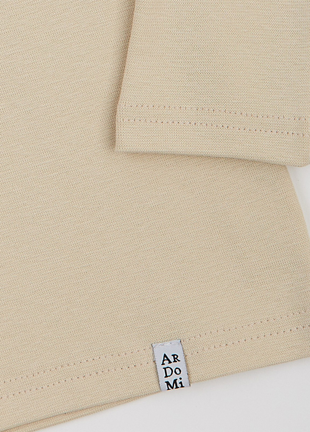 Кремовый демисезонный кэжуал лонгслив ArDoMi однотонный