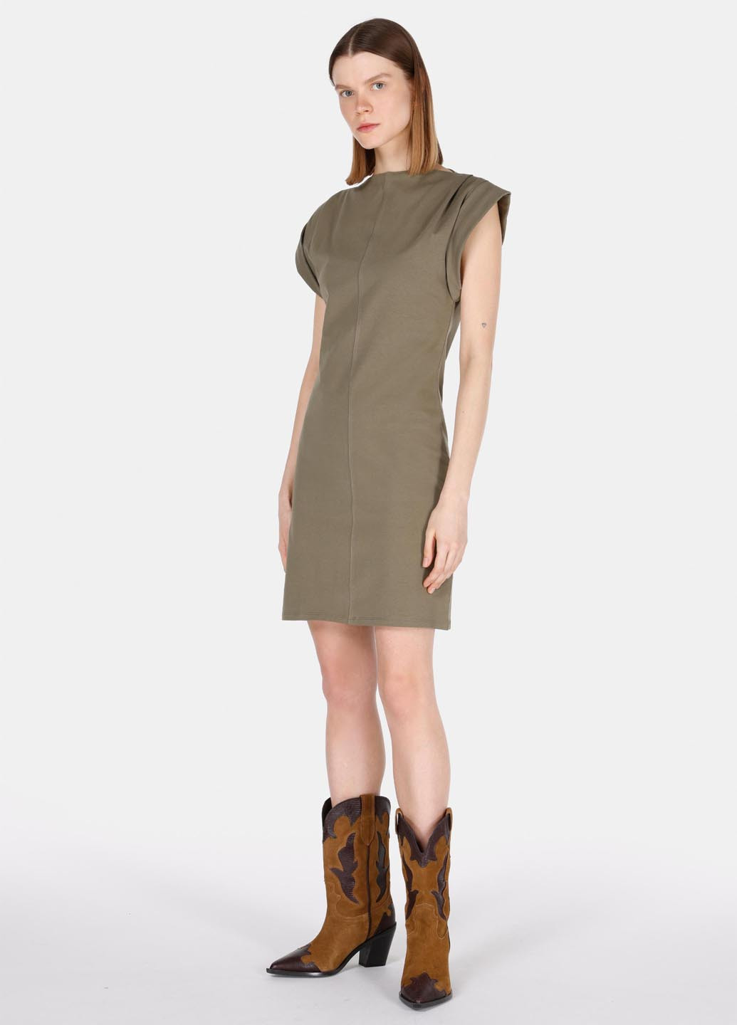 Оливковое (хаки) кэжуал платье Colin's однотонное