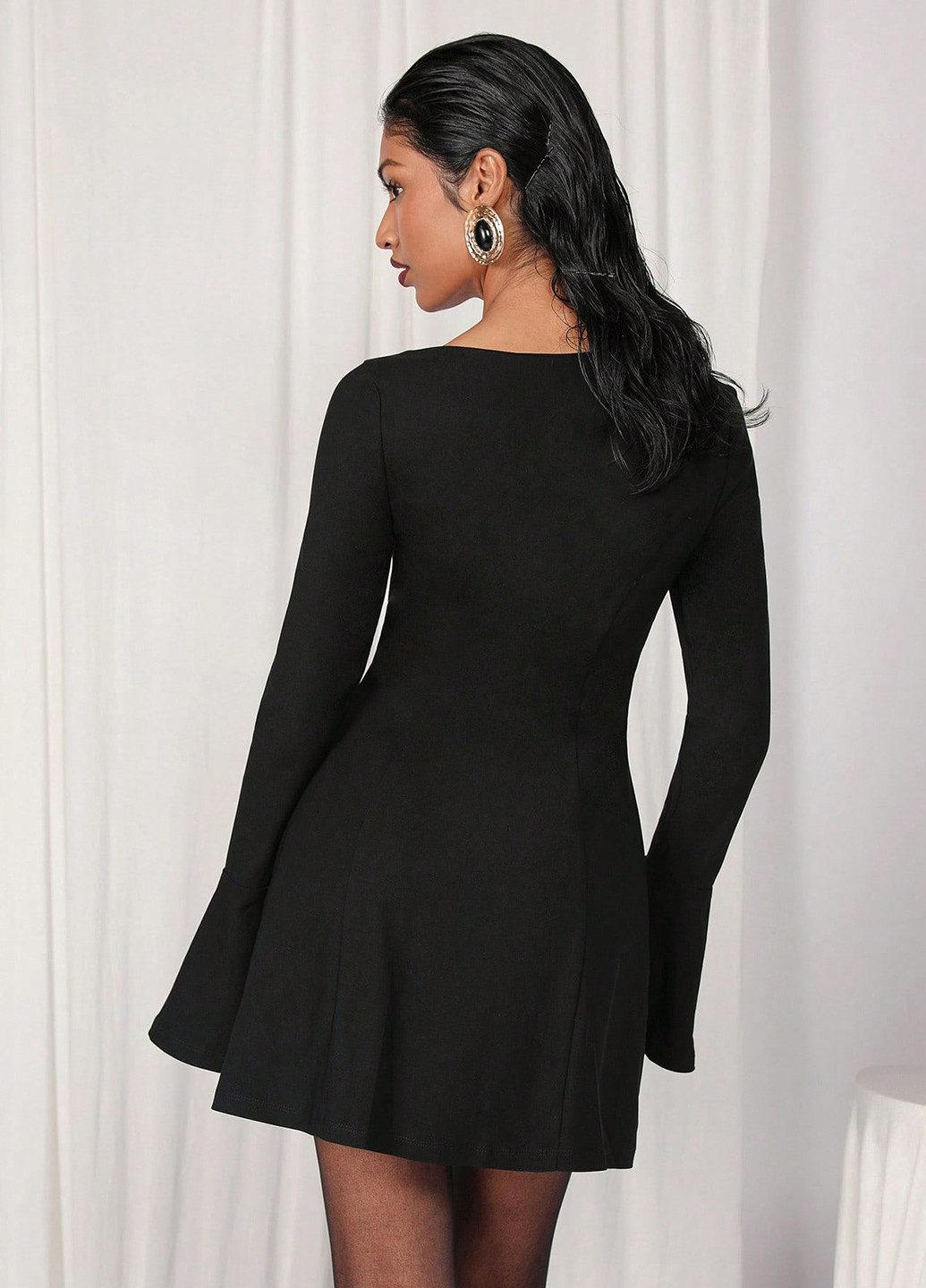 Черное кэжуал платье клеш SHEIN однотонное