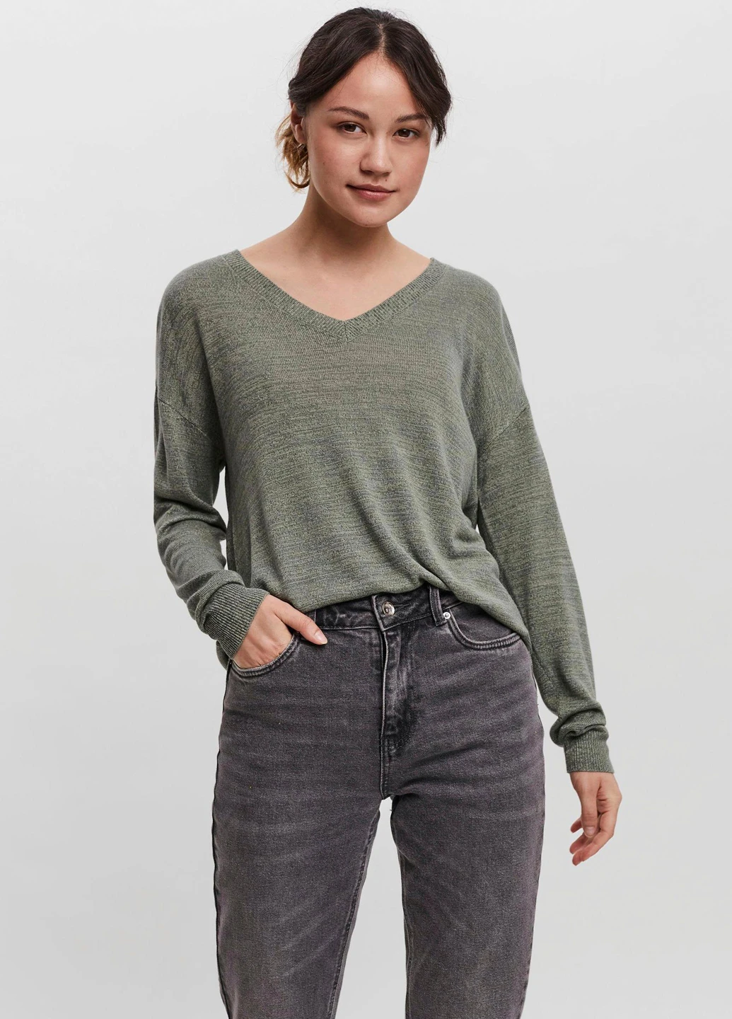 Сіро-зелений демісезонний светр Vero Moda