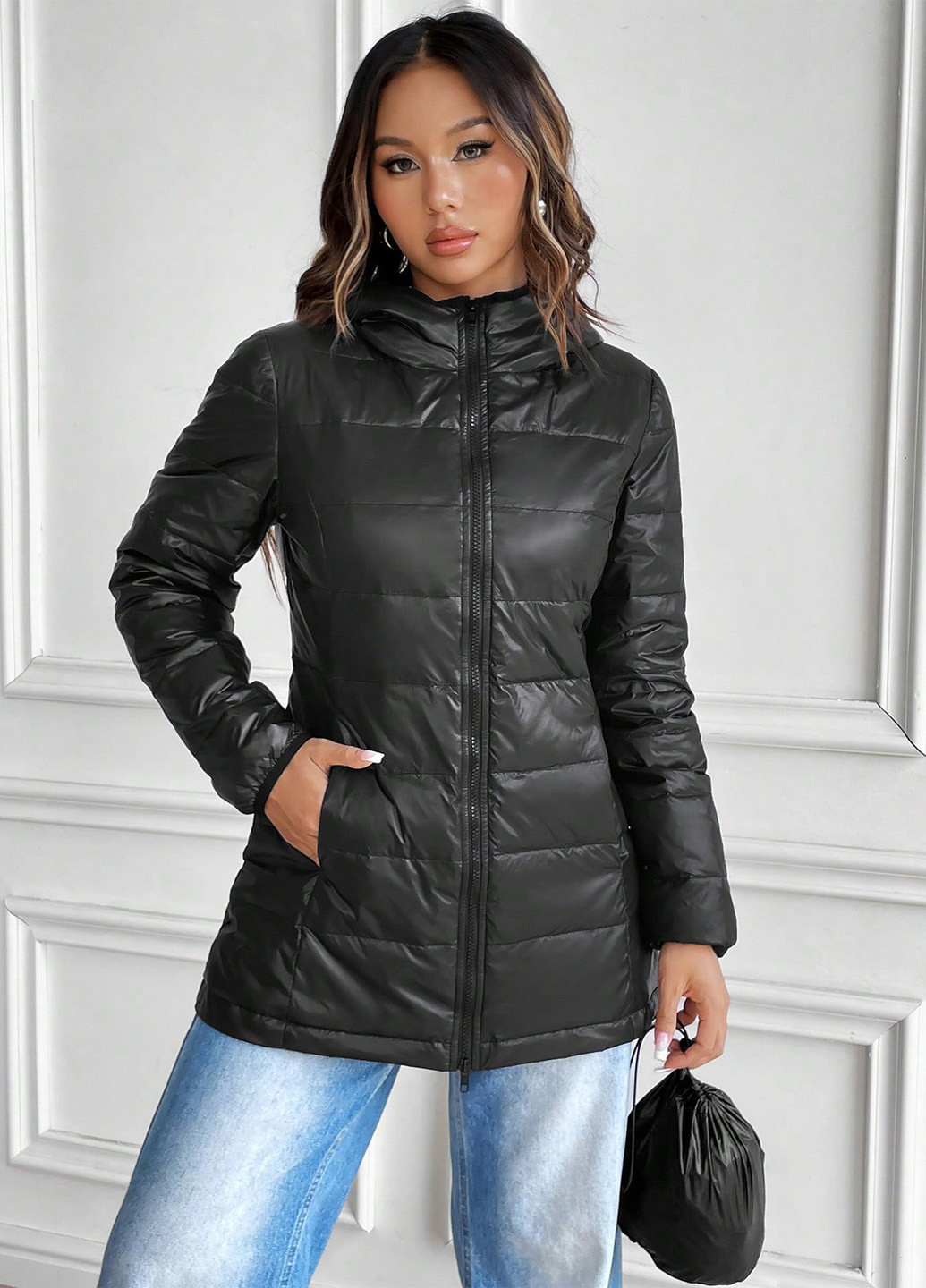 Чорна зимня куртка SHEIN