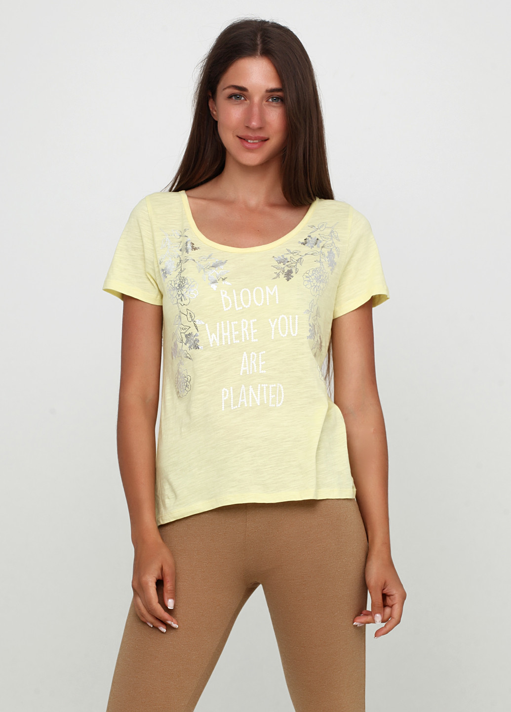 Светло-желтая летняя футболка POETICGEM