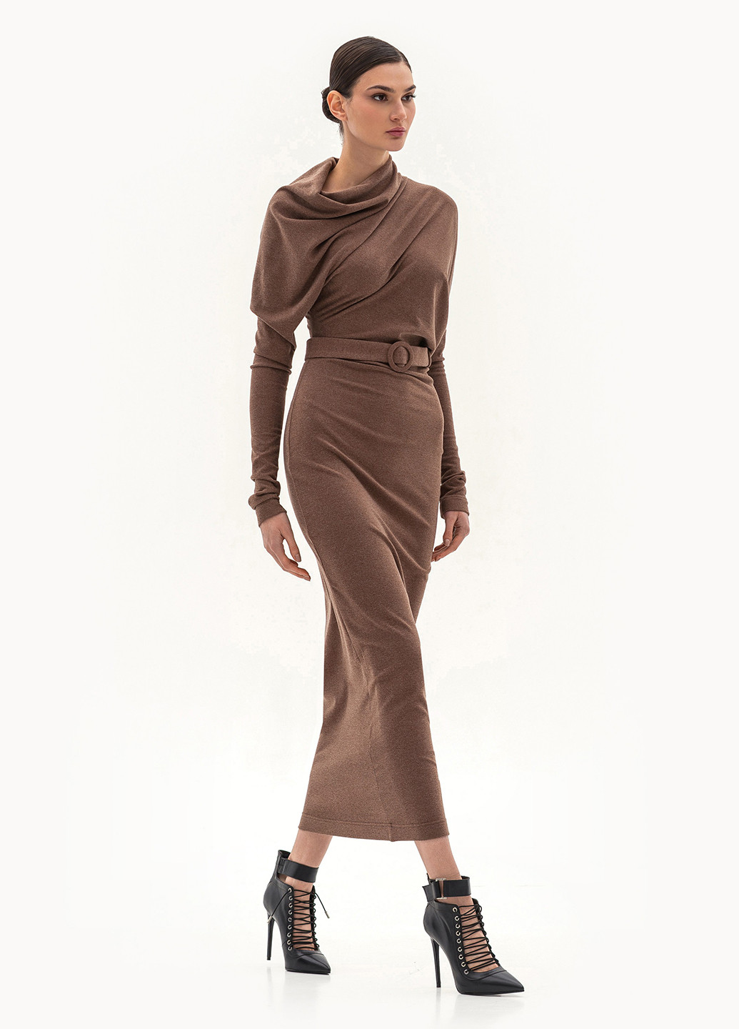 Коричнева кежуал сукня силуетна BGL однотонна