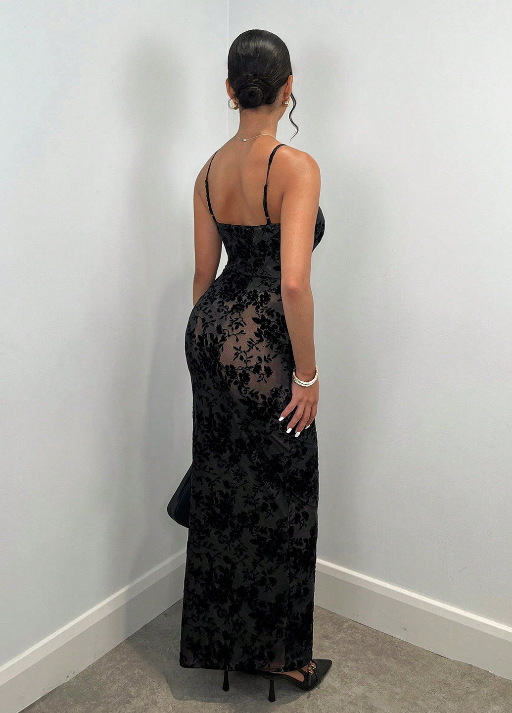 Черное вечернее платье силуэтная SHEIN однотонное