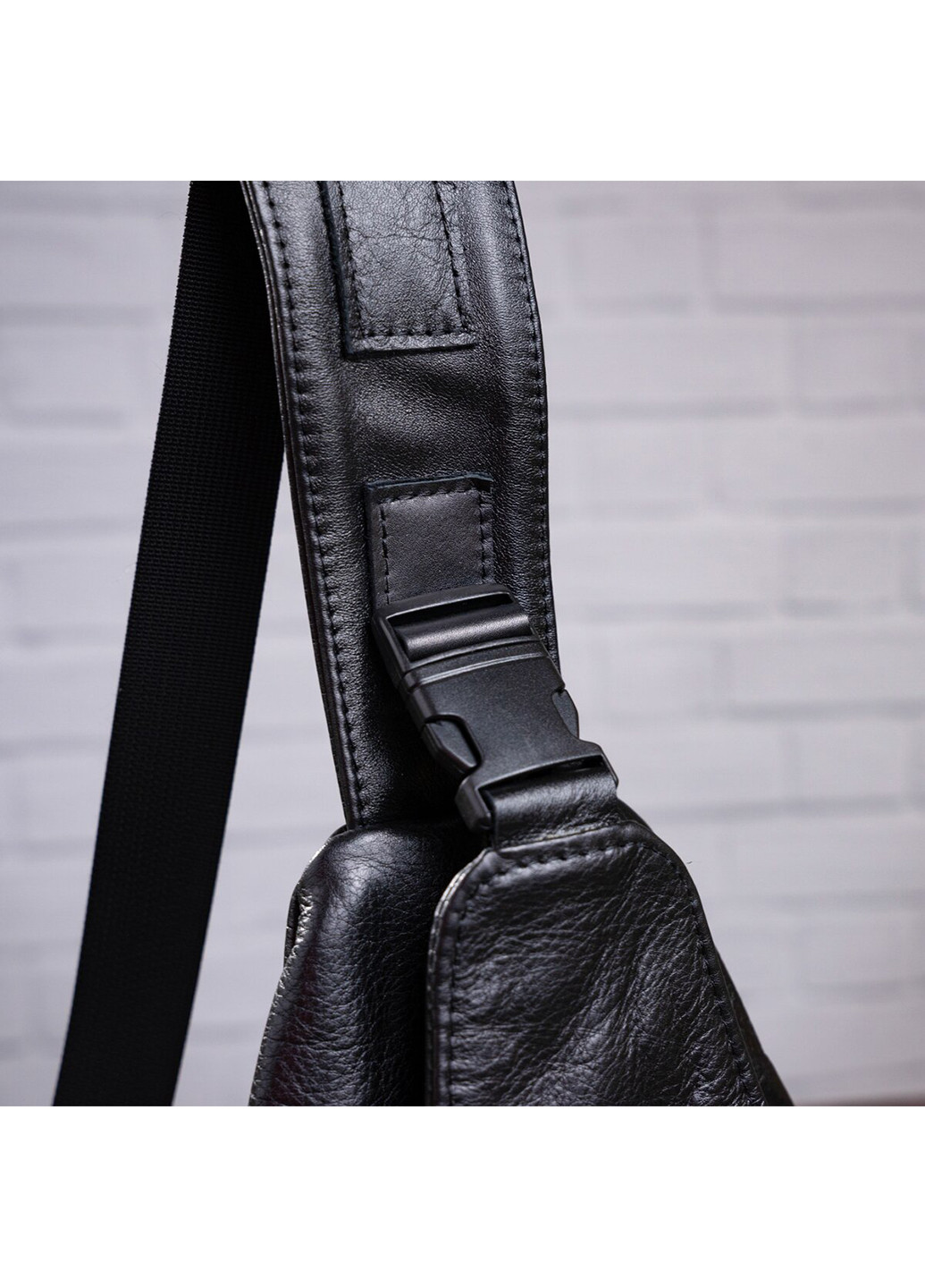 Чоловіча шкіряна сумка 17,5х30х6 см Shvigel (229460877)