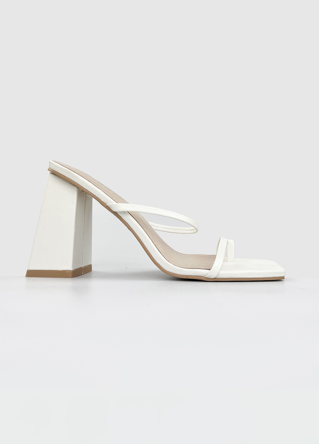 Шльопанці Nasty Gal (266255643)