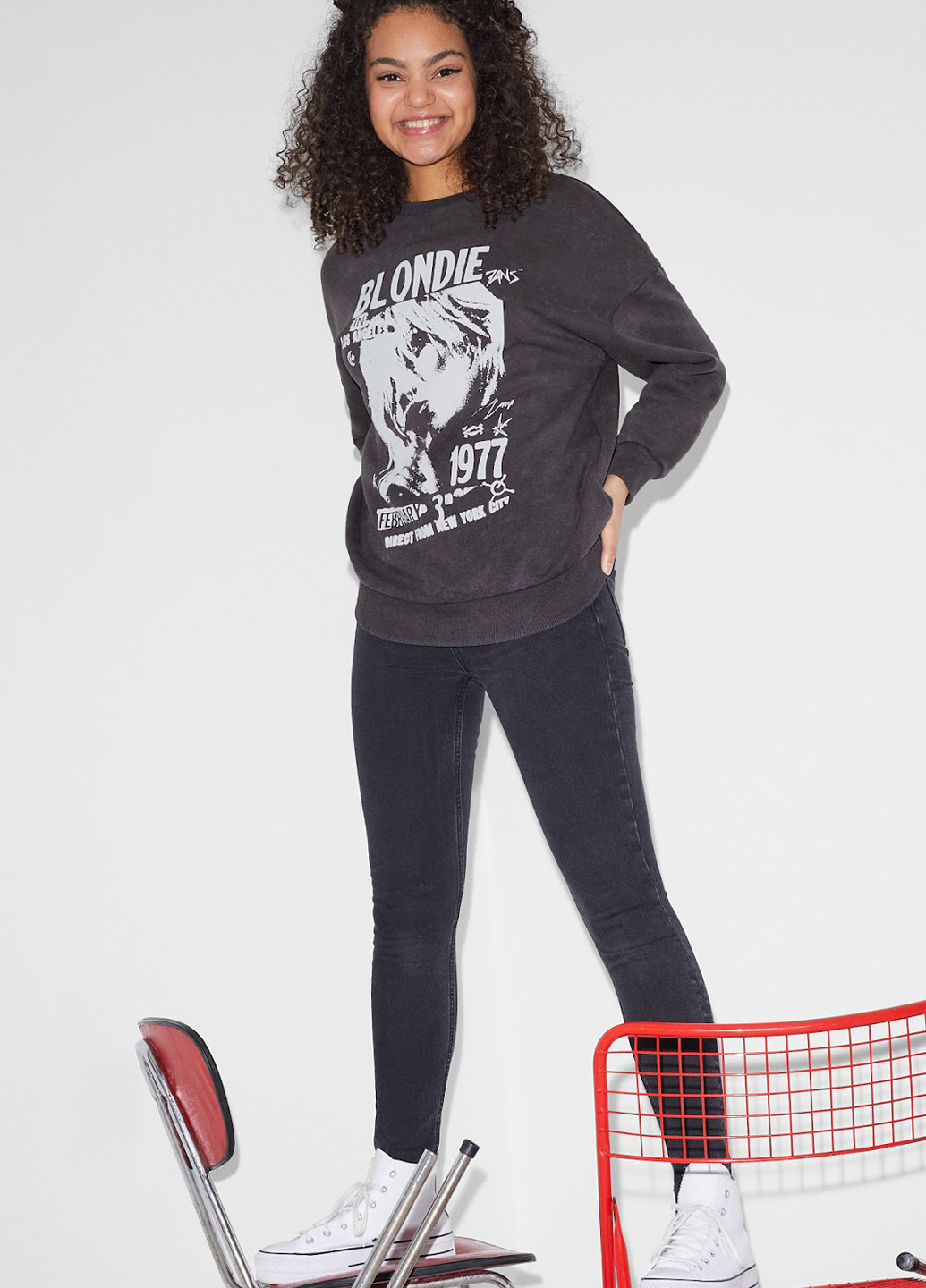 Темно-сірий світшот C&A малюнок без декору (323066076)