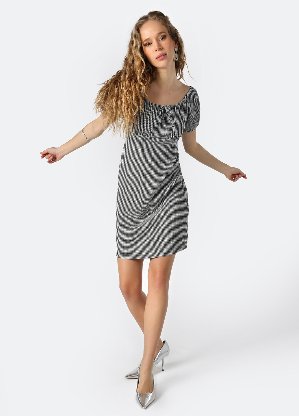Черно-белое кэжуал платье в стиле ампир Colin's в клетку