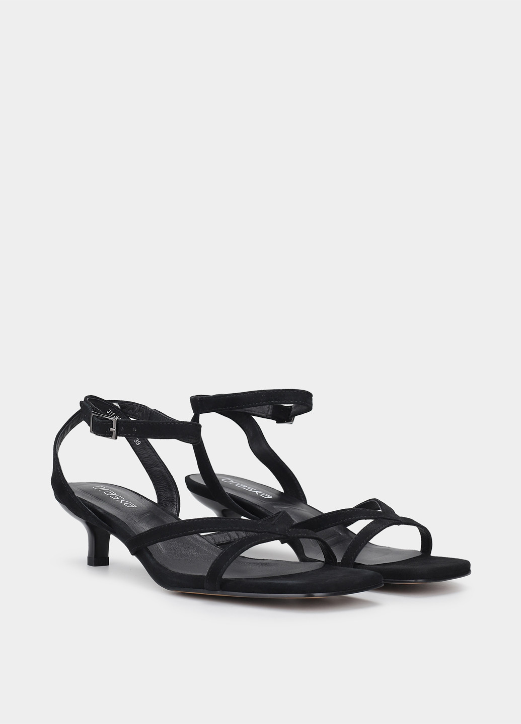 Черные босоножки Braska с ремешком