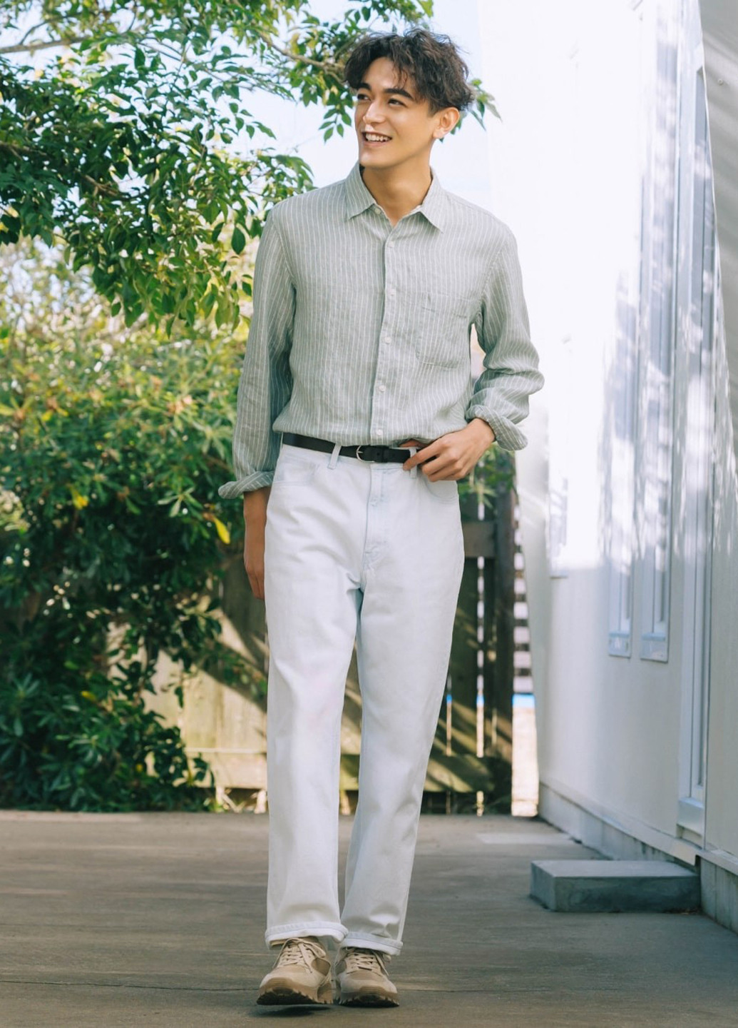 Голубые демисезонные джинсы Uniqlo