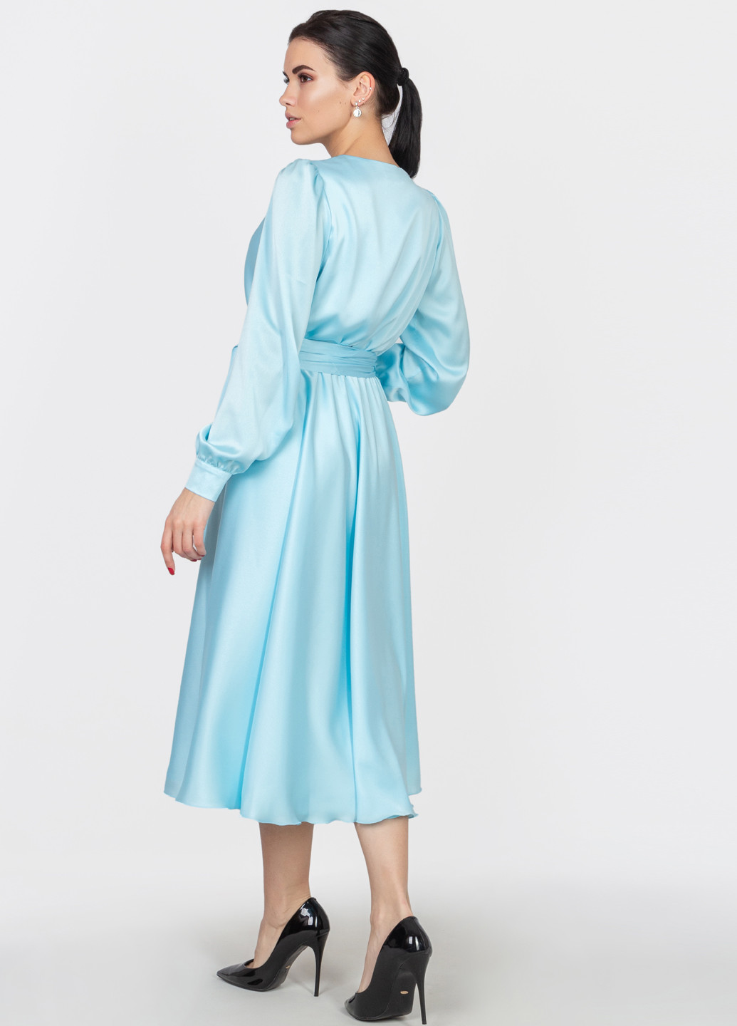 Голубое кэжуал платье на запах Seam однотонное