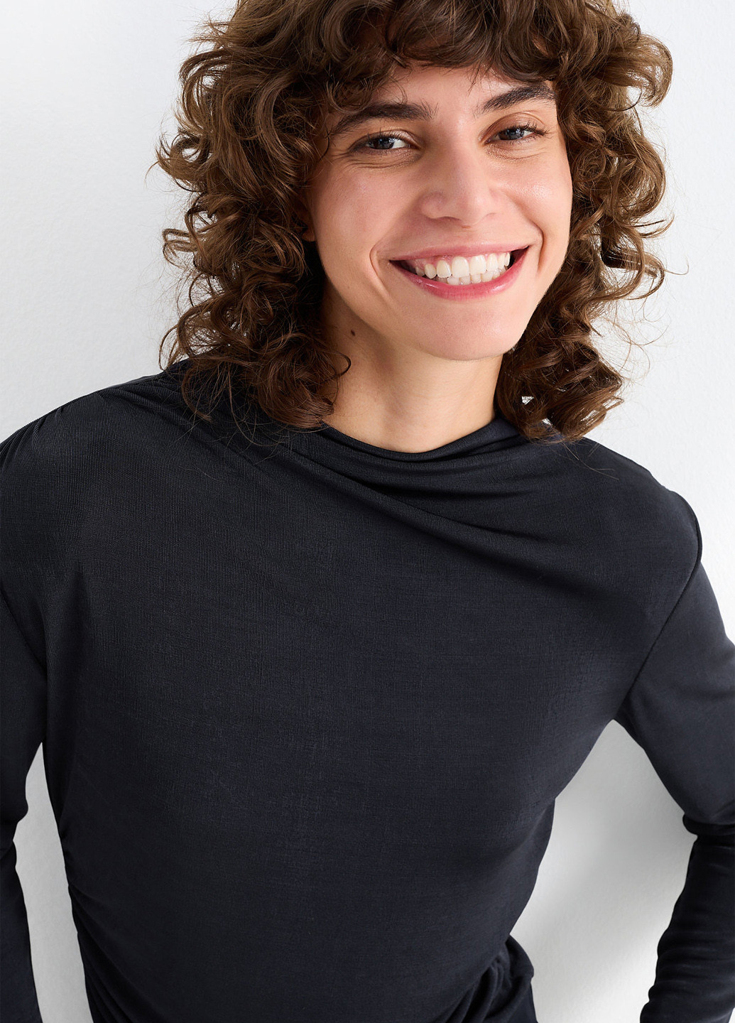 Темно-синій демісезонний светр C&A