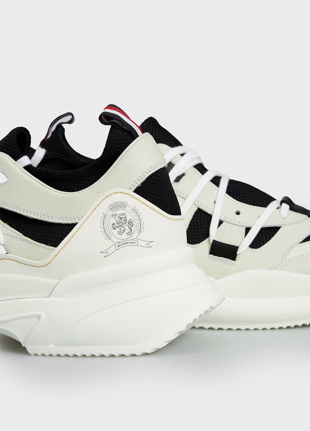 Чорно-білі всесезон кросівки Tommy Hilfiger