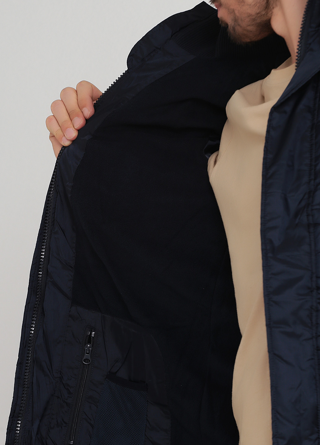 Темно-серая зимняя куртка Solid