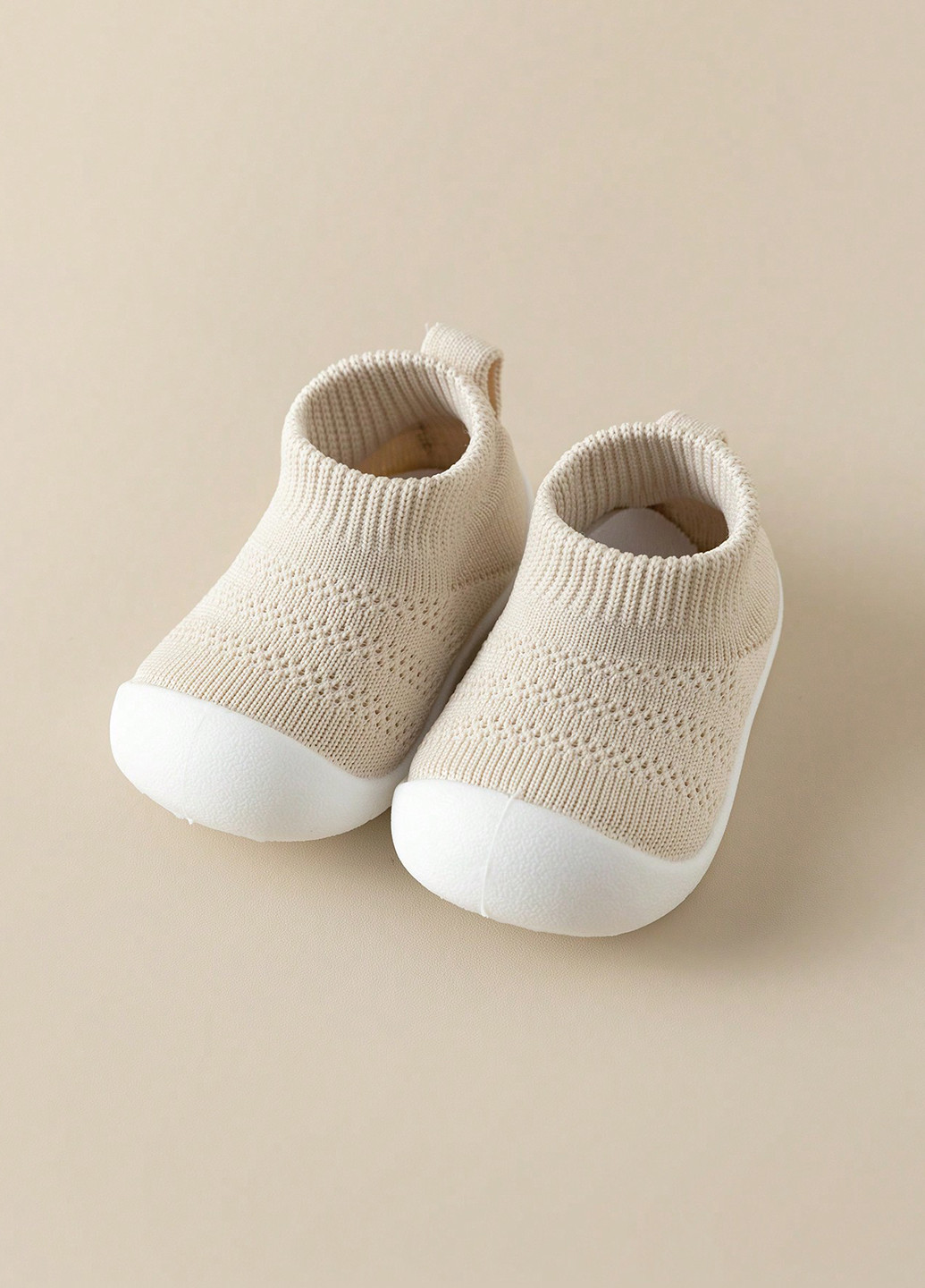 Светло-бежевые демисезонные кроссовки SHEIN