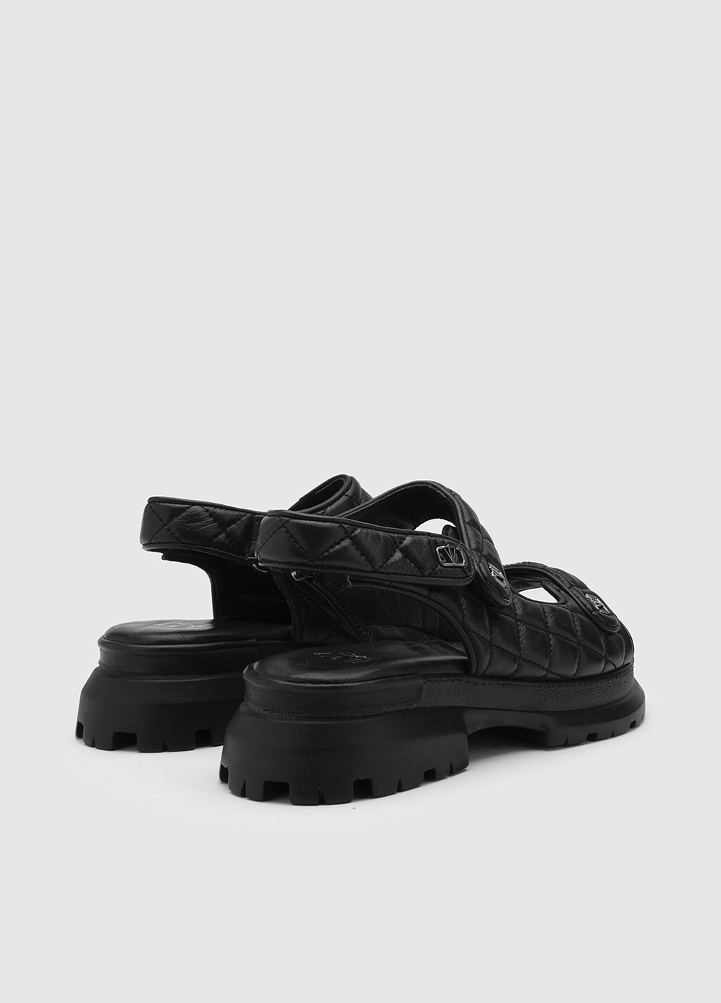 Черные босоножки Ilvi на липучке