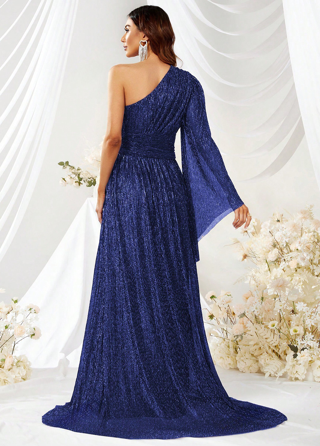 Темно-синее праздничный, вечернее платье на одно плечо SHEIN однотонное