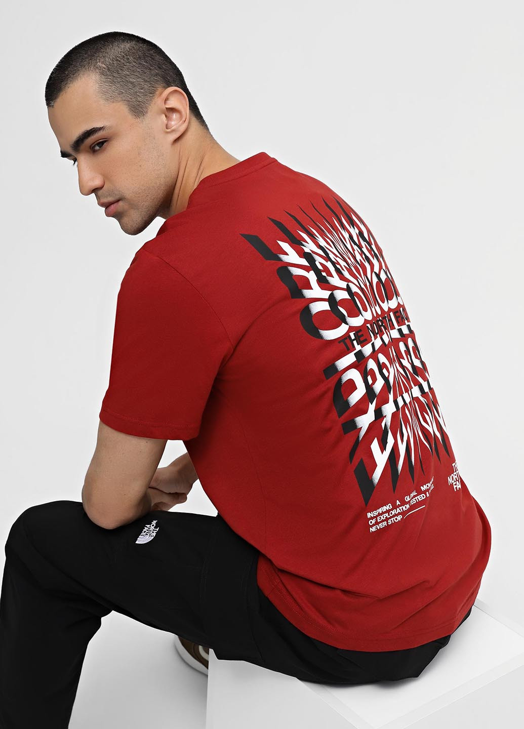 Красная футболка The North Face