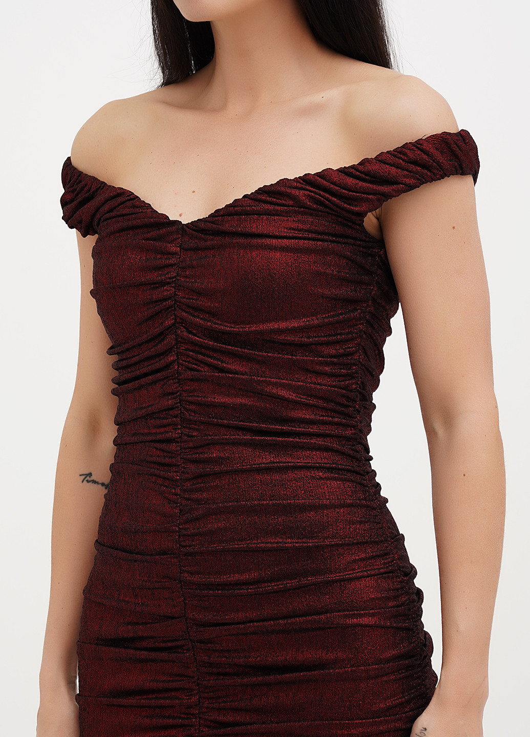 Темно-красное коктейльное платье с открытыми плечами, силуэтная Babylon однотонное