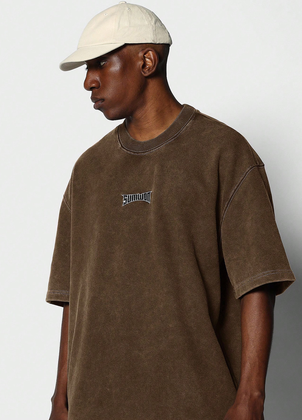 Коричнева футболка SHEIN