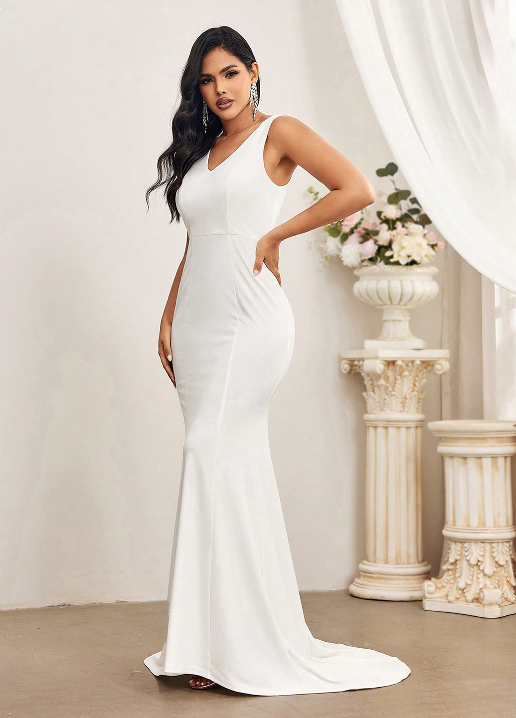 Белое вечернее платье годе, с открытой спиной SHEIN однотонное