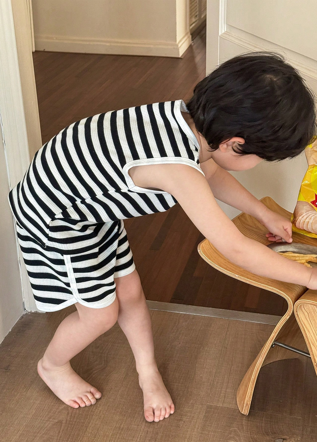 Чорно-біла всесезон піжама (сорочка, шорти) сорочка + шорти SHEIN