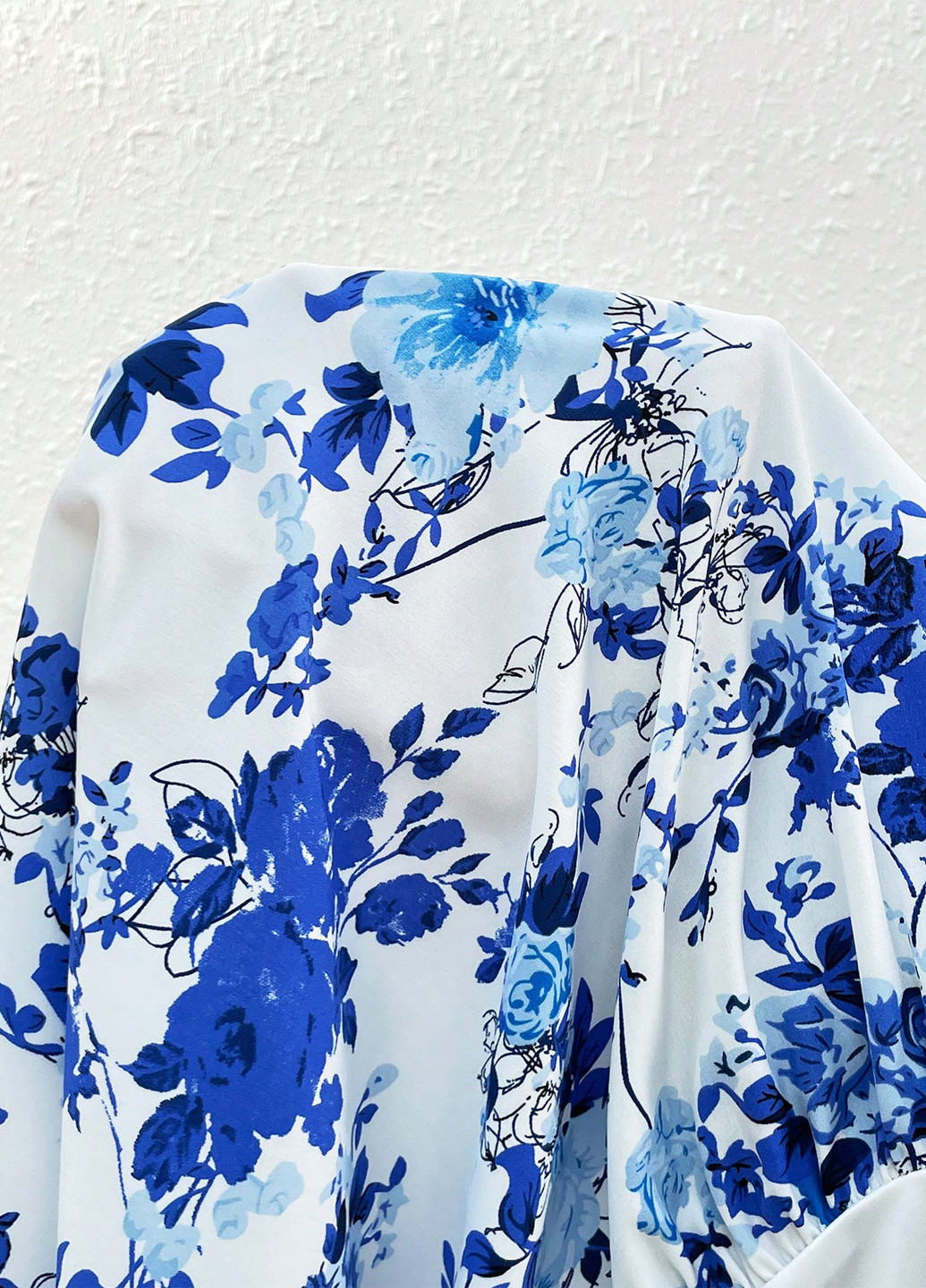 Білий кежуал сукня для вагітних/годуючих з відкритими плечима SHEIN з квітковим принтом