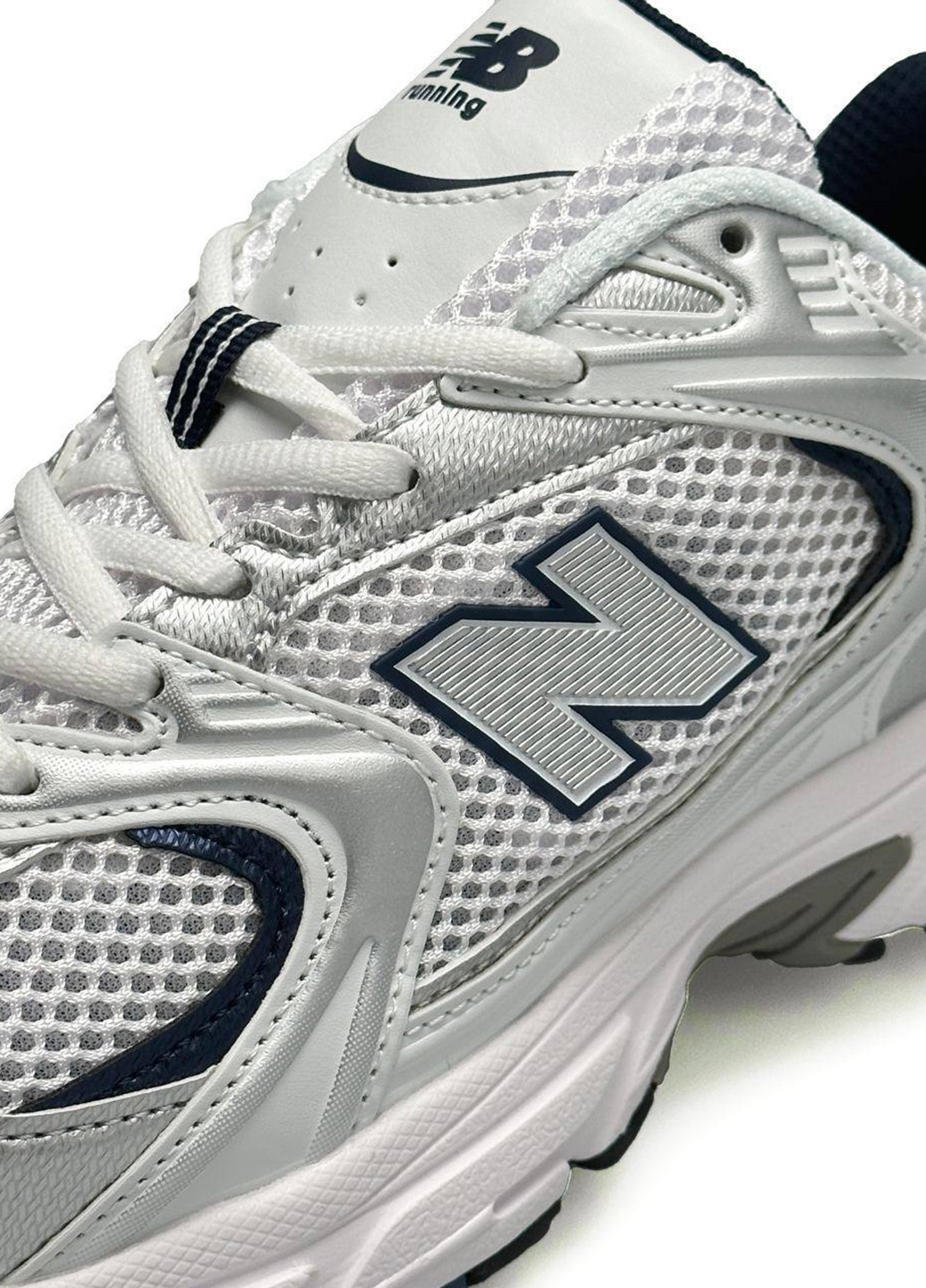 Серые демисезонные кроссовки New Balance 530 Silver Navy White