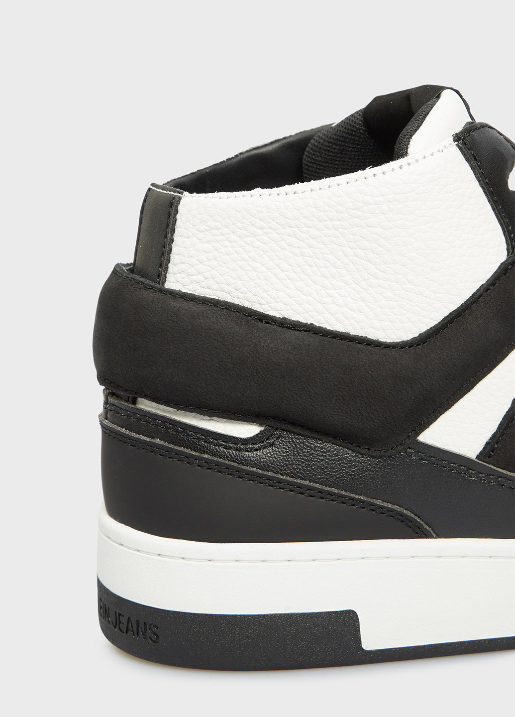 Черно-белые зимние кроссовки Calvin Klein Jeans