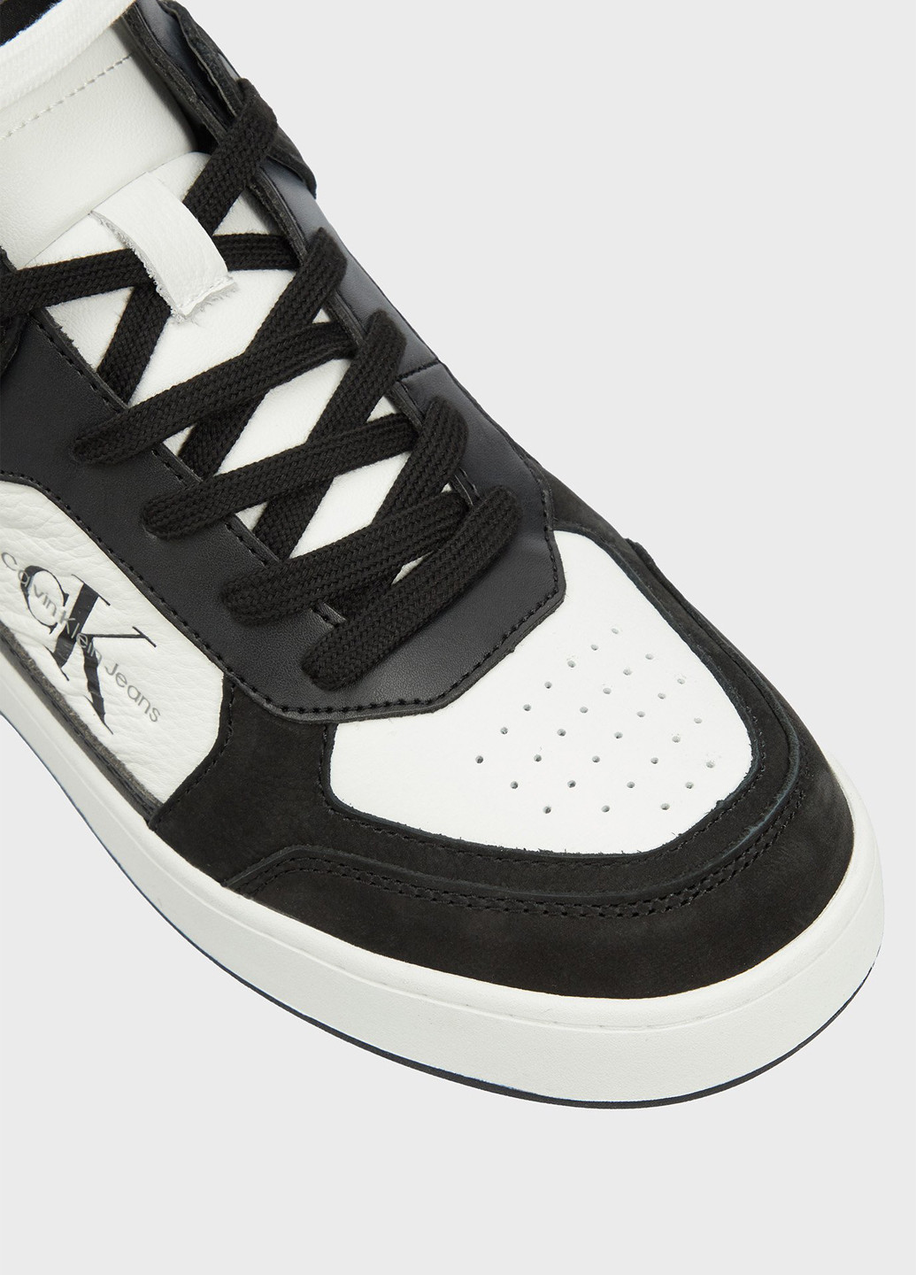 Черно-белые зимние кроссовки Calvin Klein Jeans