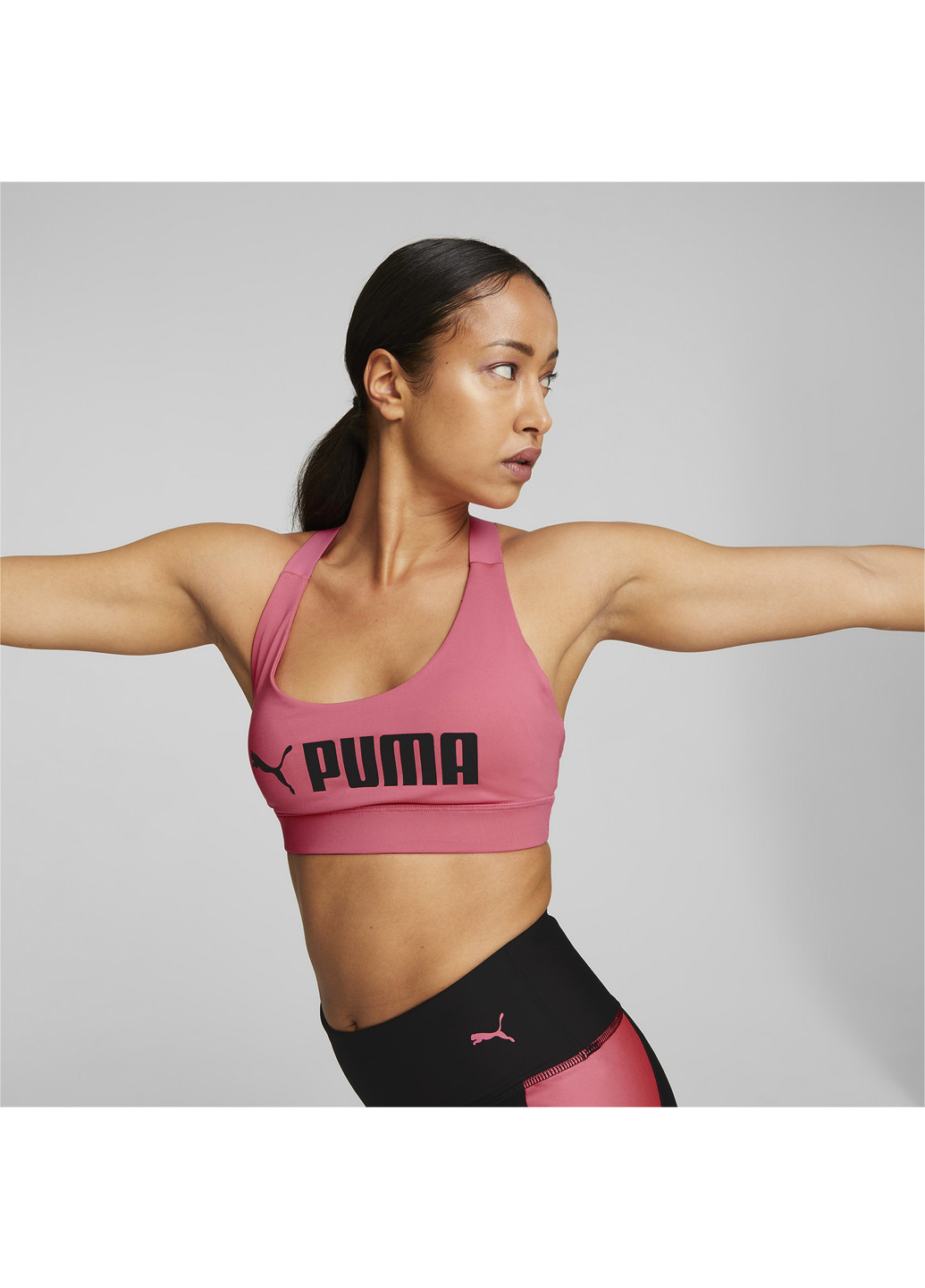 Розовый топ fit mid impact training bra women Puma полиэстер, эластан