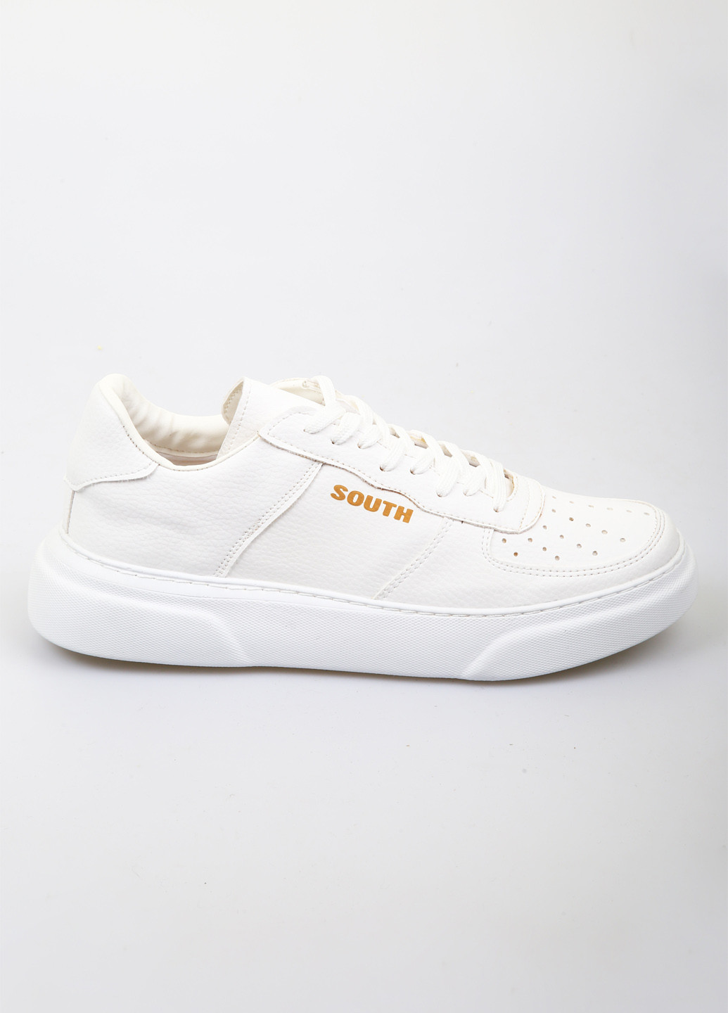 Белые всесезонные кроссовки South