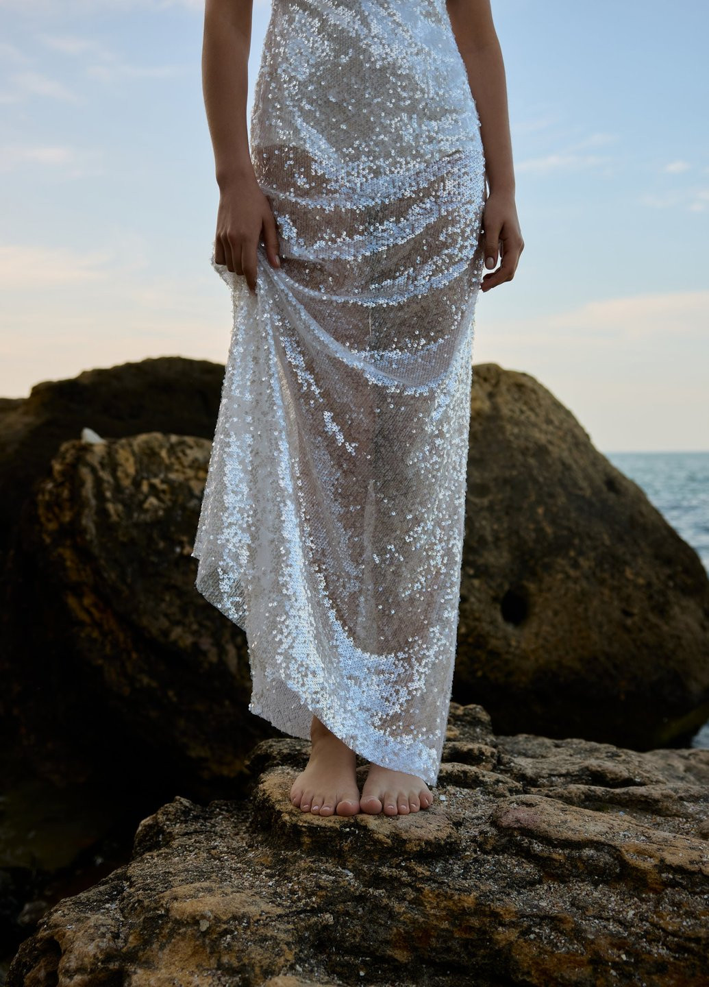 Белое праздничный, коктейльное платье с открытой спиной Gepur однотонное