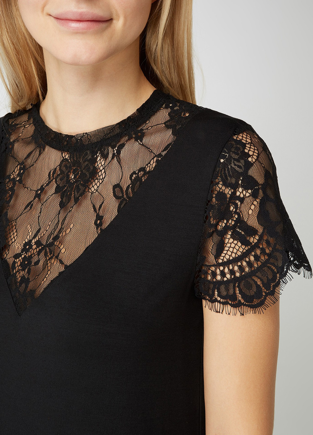 Чорна коктейльна сукня Tigha однотонна