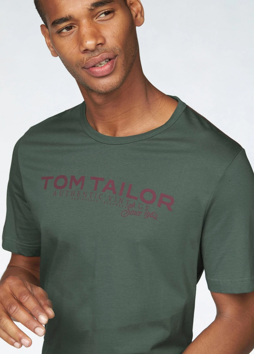 Темно-зелена футболка Tom Tailor