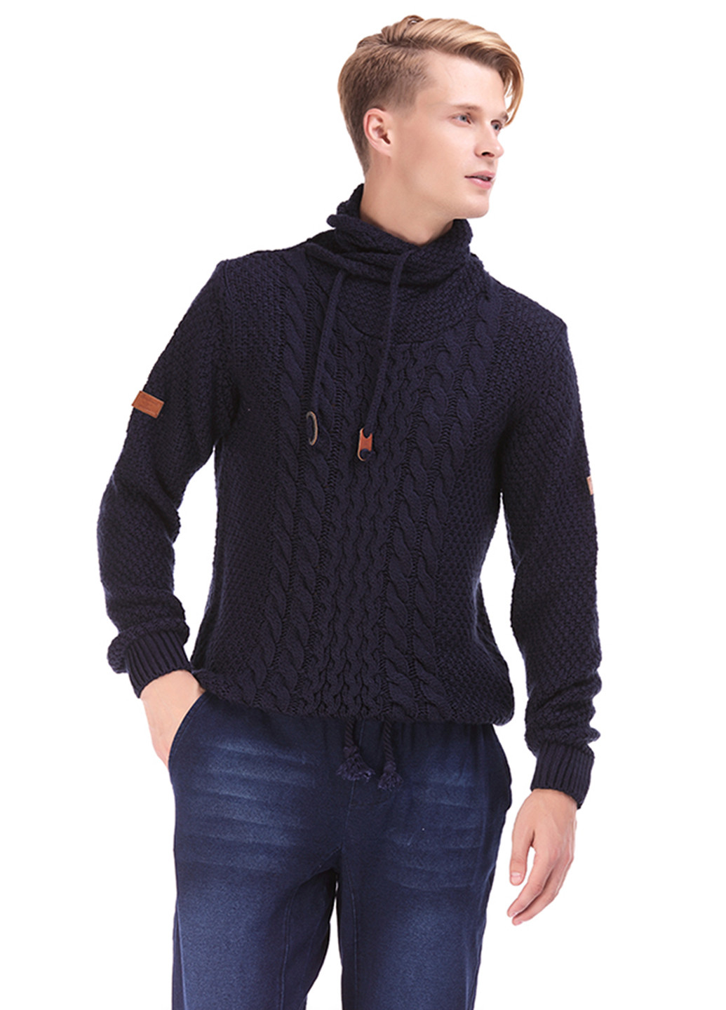 Черный демисезонный свитер Яavin